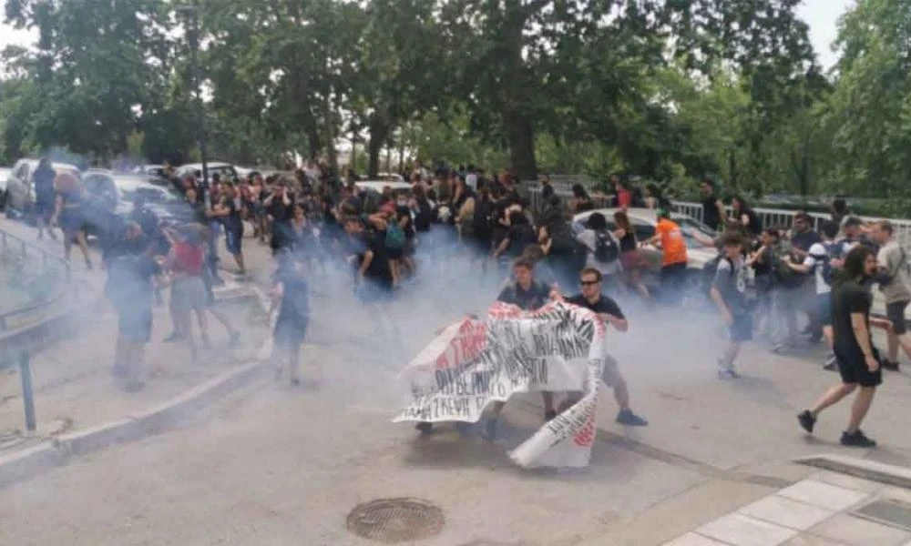Επεισόδια στο ΑΠΘ: Ελεύθεροι αφέθηκαν οι δύο φοιτητές